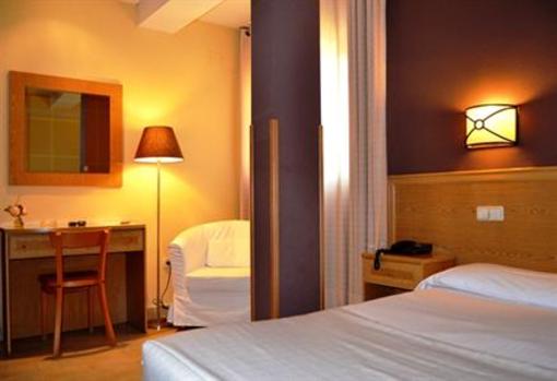 фото отеля Hotel Vivar