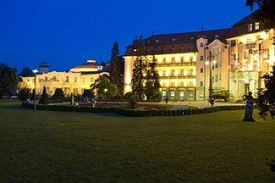 фото отеля Danubius Health Spa Resort Thermia Palace