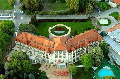 фото отеля Danubius Health Spa Resort Thermia Palace