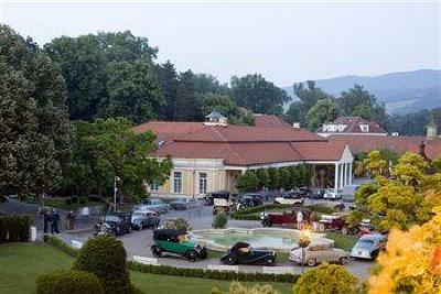 фото отеля Danubius Health Spa Resort Thermia Palace
