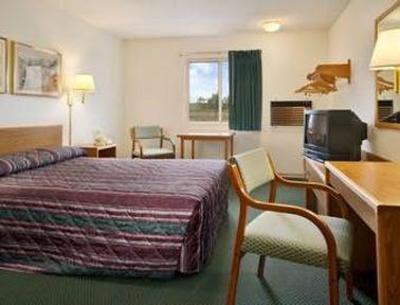 фото отеля Super 8 Plankinton