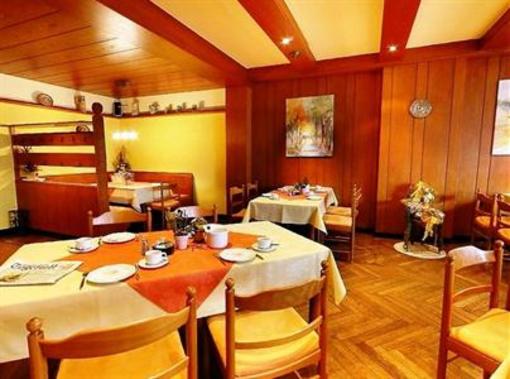 фото отеля Hotel Braunes Ross Weidhausen