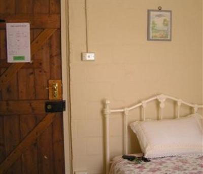 фото отеля Best's Riverbed & Breakfast