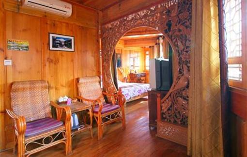 фото отеля Jiqingxiang Hostel