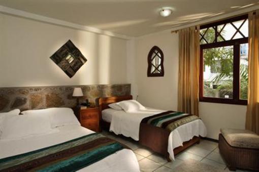 фото отеля Divers Santa Cruz Lodge