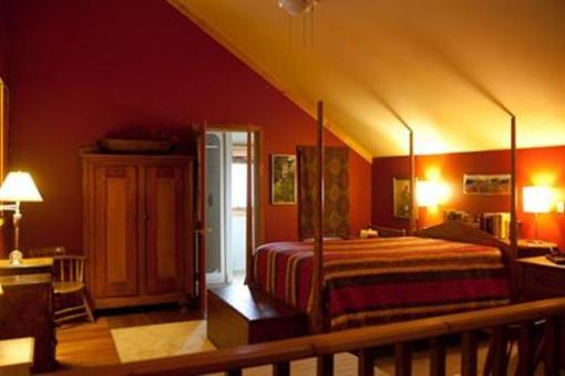 фото отеля Jackson's Falls Country Inn