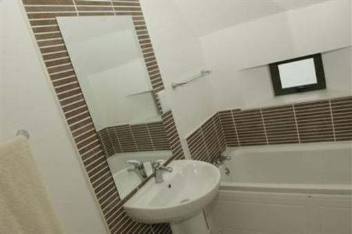 фото отеля Ballylinny Holiday Cottages