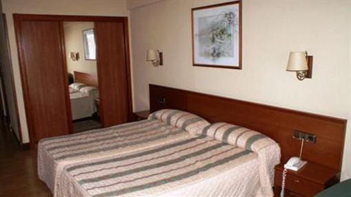 фото отеля Hotel Lintzirin Oiartzun