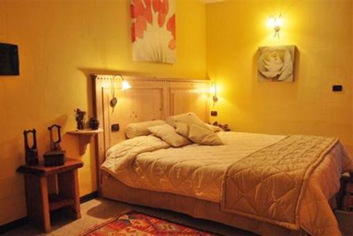 фото отеля Residence Petit Chalet Apartments Sestriere