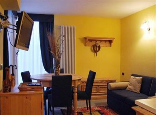 фото отеля Residence Petit Chalet Apartments Sestriere