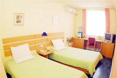 фото отеля Home Inn Wuhan Guanggu Jiayuan Road
