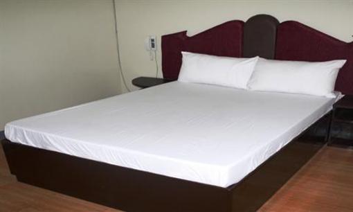 фото отеля 1st Avenue Hotel