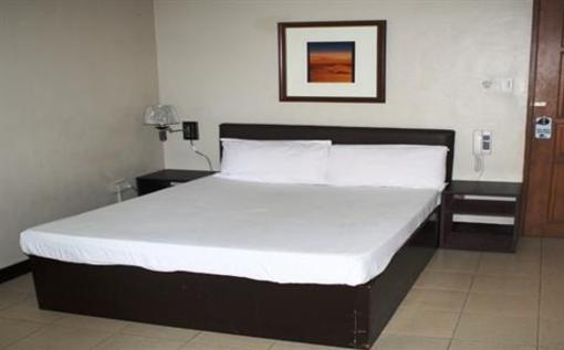 фото отеля 1st Avenue Hotel