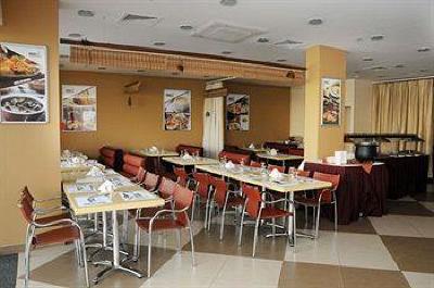 фото отеля Dunes Hotel Apartments Muhaisnah