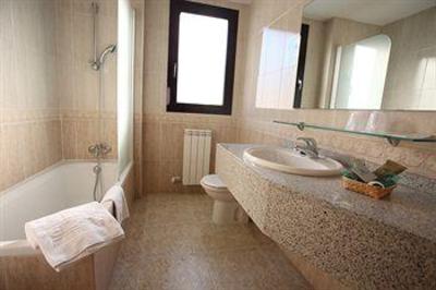 фото отеля Hotel Real Jaca