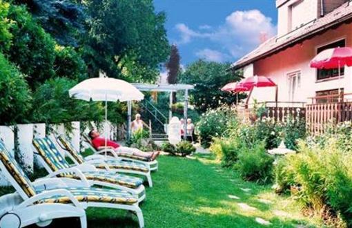 фото отеля Schwarzwälder Hof Hotel Bad Bellingen