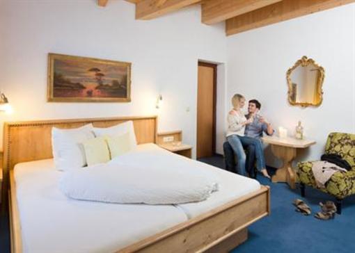 фото отеля Hotel Steinbock Mittelberg