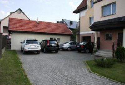 фото отеля Holiday Village Apartments