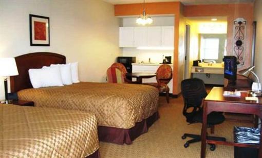 фото отеля Landmark Inn Hunter Army Airfield