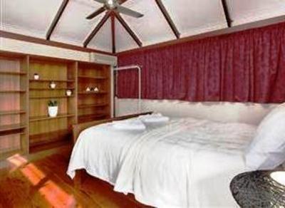 фото отеля East Point Retreat