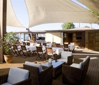 фото отеля Art Suites Hotel