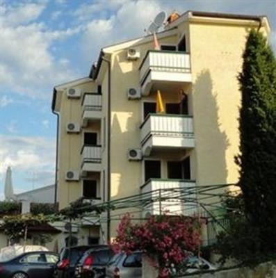 фото отеля Apartments Antic