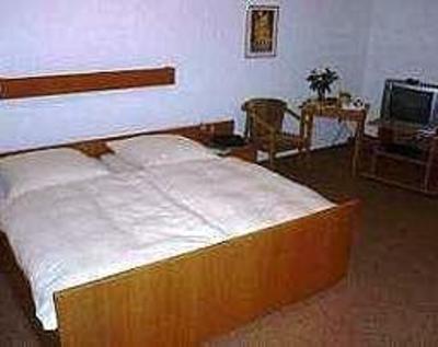 фото отеля Hotel Vier Linden Ludersfeld