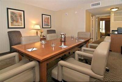 фото отеля Embassy Suites Loudon Dulles