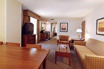 фото отеля Embassy Suites Loudon Dulles