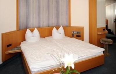 фото отеля Nödinger Hof Hotel Leinfelden-Echterdingen