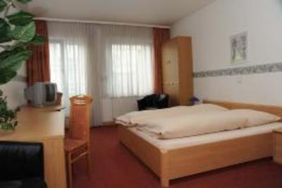 фото отеля Hotel Eigelstein