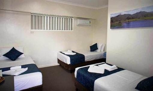 фото отеля Lees Hotel Ingham