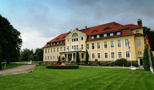 фото отеля Parkhotel Schloss Wulkow