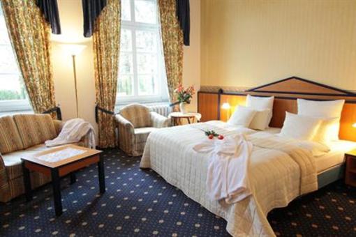 фото отеля Parkhotel Schloss Wulkow