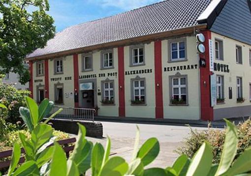 фото отеля Hoerstgener Landhotel zur Post