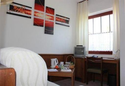 фото отеля Hoerstgener Landhotel zur Post