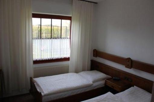 фото отеля Hoerstgener Landhotel zur Post