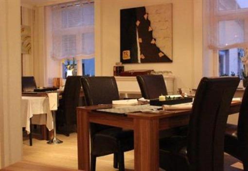 фото отеля Hoerstgener Landhotel zur Post