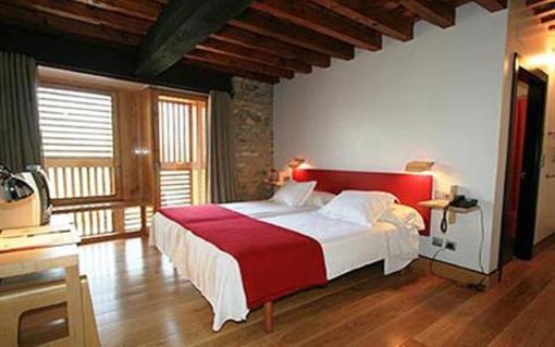 фото отеля Posada Los Calderones Hotel Santillana Del Mar