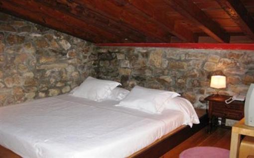 фото отеля Posada Los Calderones Hotel Santillana Del Mar