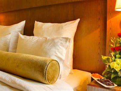 фото отеля Liwa Executive Suites