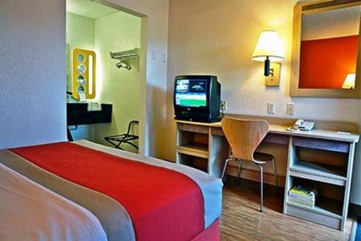 фото отеля Motel 6 Denver West Wheat Ridge-North