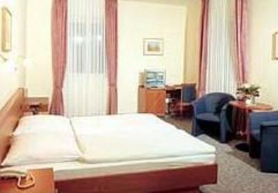 фото отеля Hotel Del Porto Balatonfoldvar