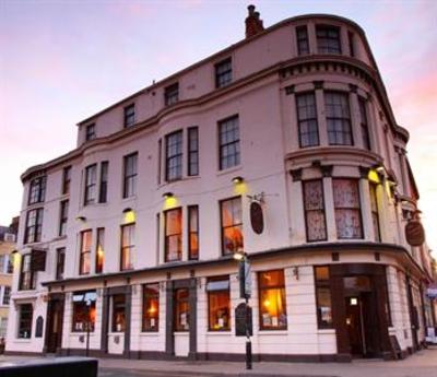 фото отеля Pickwick Inn