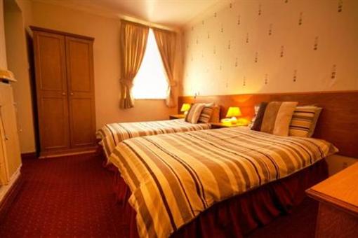 фото отеля Pickwick Inn