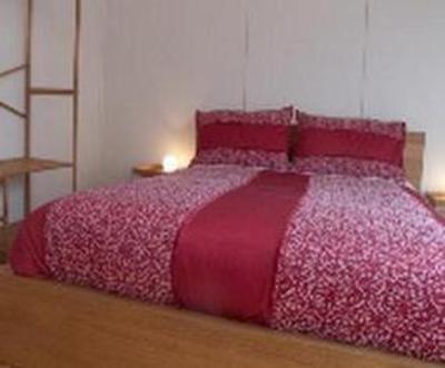 фото отеля The Little Red Hen Bed & Breakfast