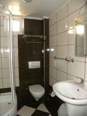 фото отеля Muzzy's Place Hotel