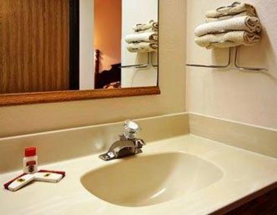 фото отеля Super 8 Burnham/Lewistown