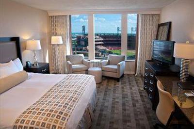 фото отеля Hilton St. Louis at the Ballpark