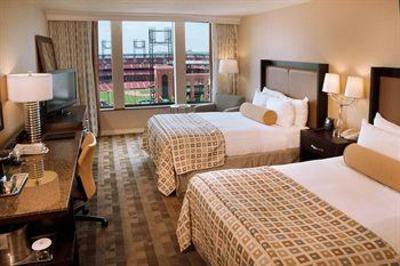 фото отеля Hilton St. Louis at the Ballpark